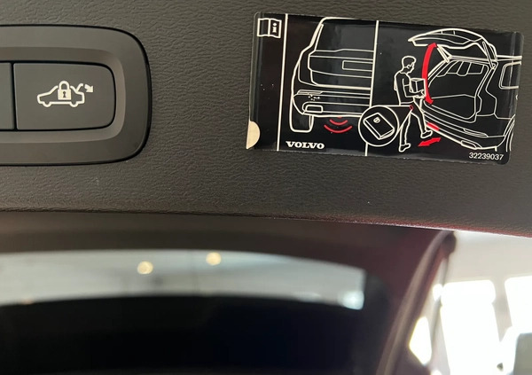 Volvo XC 40 cena 119900 przebieg: 141500, rok produkcji 2018 z Szczytna małe 121
